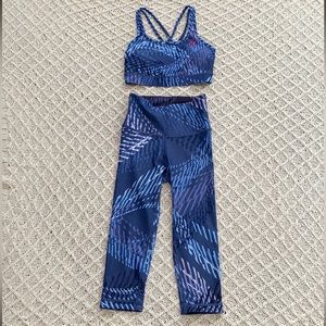 Peloton Blue Patterned Leggings and Top Set